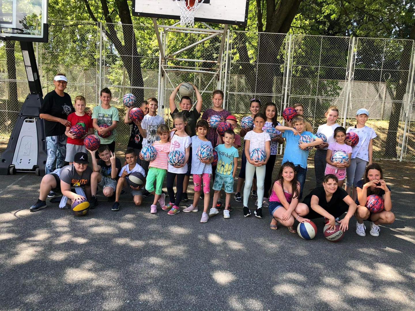 Erzsébet Táboros gyerekek ismerkedtek a kosárlabdázással